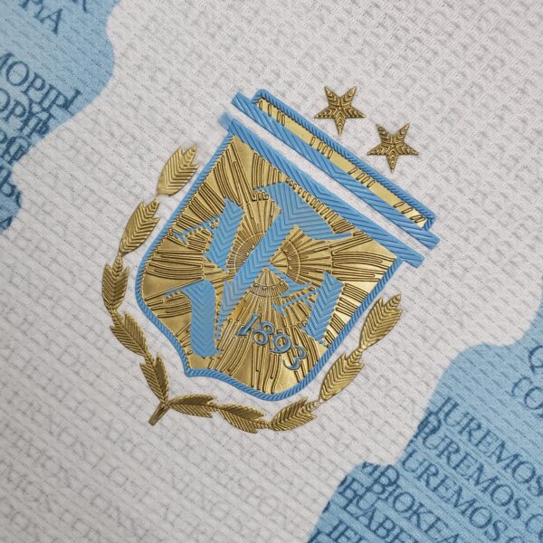 Maglia Argentina 2021 commemorativa stemma