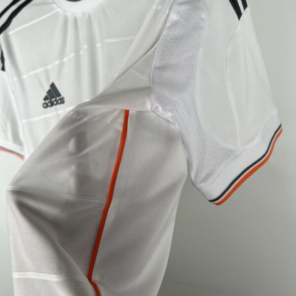 maglia real madrid 2013/2014 lato