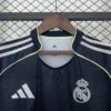 nuova maglia real madrid 2025-2026 collo