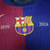 Maglia del FC Barcelona 2024-2025 stemma