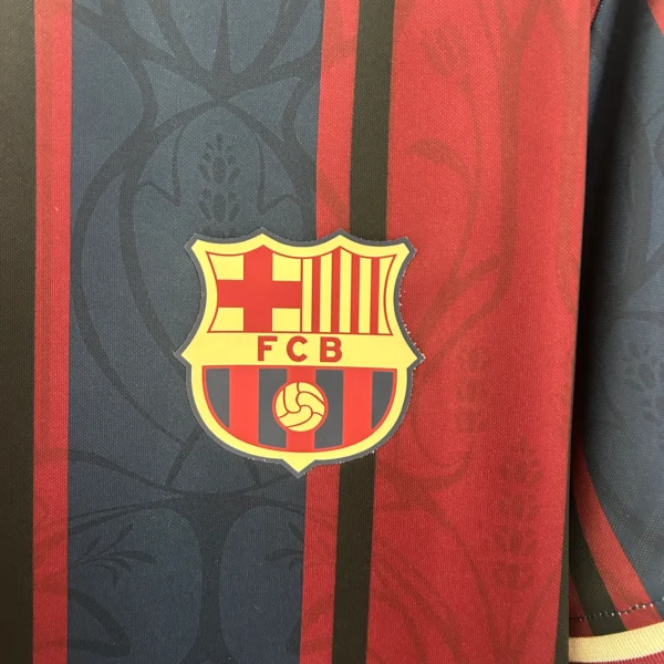 Camiseta 125 aniversario FC Barcelona escudo