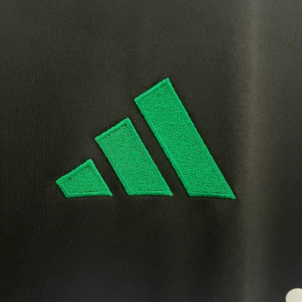 Maglia Arsenal 2024-2025 nera logo