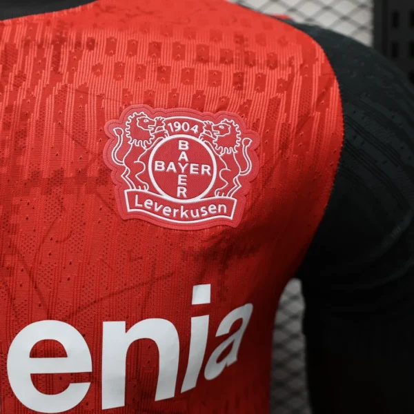 Maglia Bayer Leverkusen Grimaldo 2024-2025 stemma