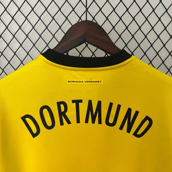 maglia borussia dortmund 2024-2025 collo anteriore