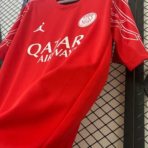 maglia psg rossa 2024-2025 laterale