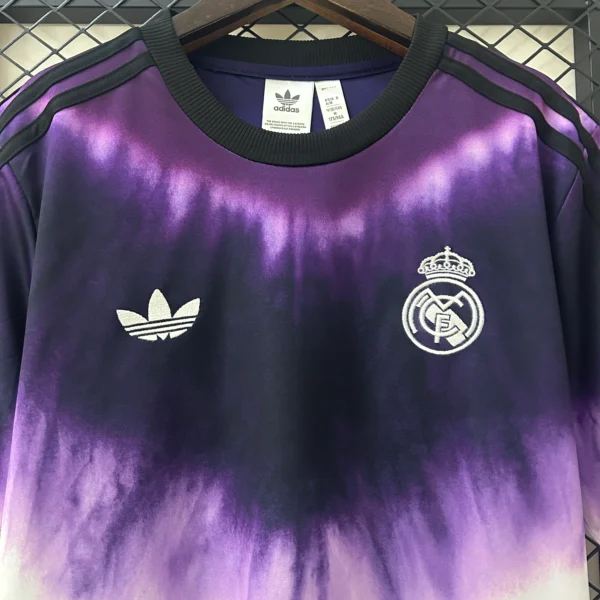 maglia real madrid viola 2025 collo