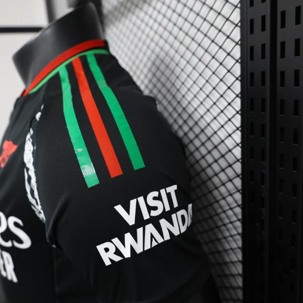 Maglia Arsenal 2024-2025 nera spalla