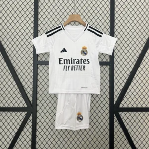 Conjunto Real Madrid niño 2024-2025 Mbappé