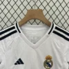 Conjunto Real Madrid niño 2024-2025 Mbappé cuello