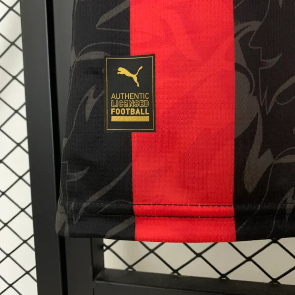 Nuova maglia AC Milan 2025/2026 etichetta