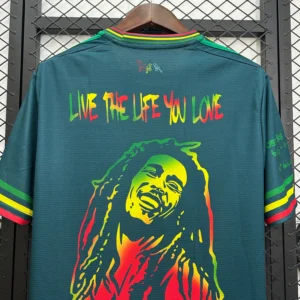 Nuova maglia Ajax 2025-2026 Bob Marley verde collo anteriore