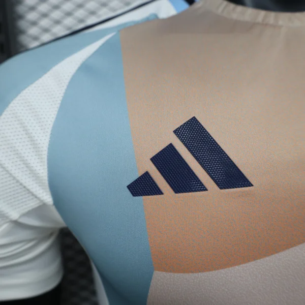 Nuova maglia Spagna 2025-2026 logo