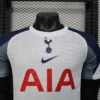 Nuova maglia Tottenham 2025-2026 petto