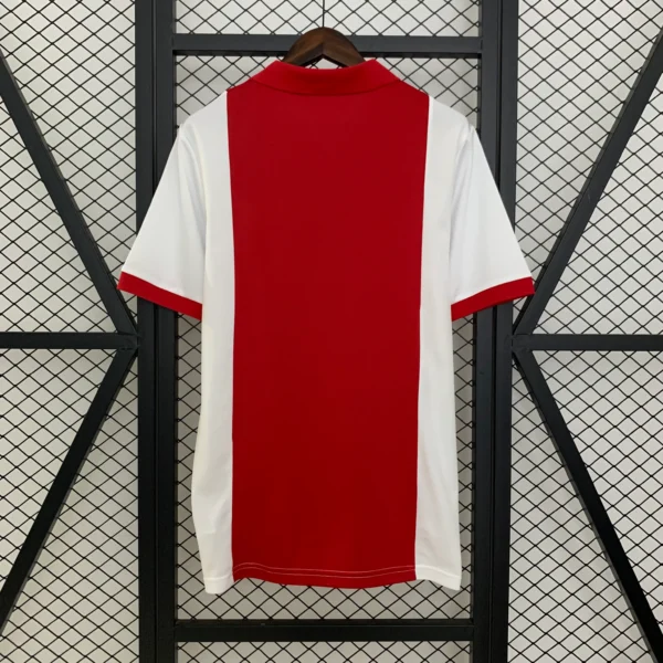 nuova maglia dell’Ajax 2025-2026 rossa dorso
