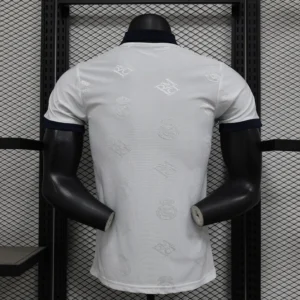 maglia edizione speciale real madrid 2025 con numero