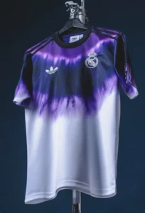 maglia real madrid viola 2025 post