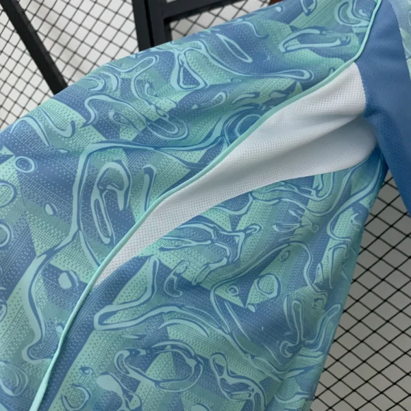 Maglia seconda divisa Juventus 2025 laterale