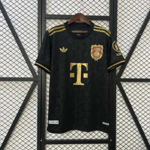 nuova maglia bayern monaco nera 2025