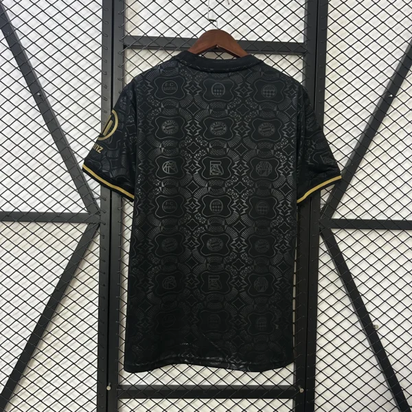 nuova maglia bayern monaco nera 2025 dorso