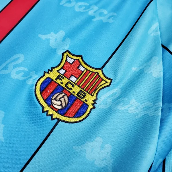 Maglia FC Barcelona 1996-1997 celeste stemma