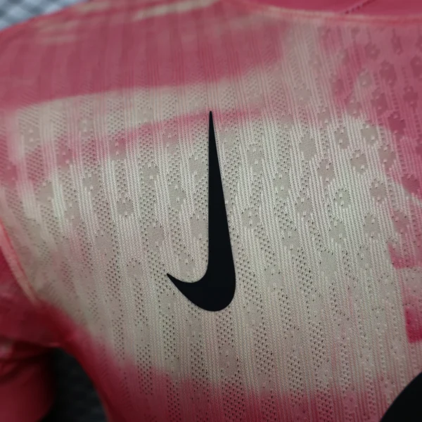 Maglia FC Barcelona 2024-2025 rosa logo