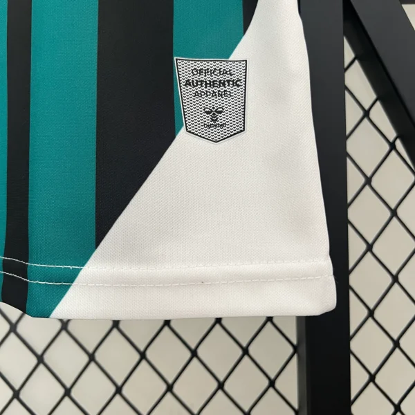 Maglia Real Betis 2024-2025 Collage etichetta