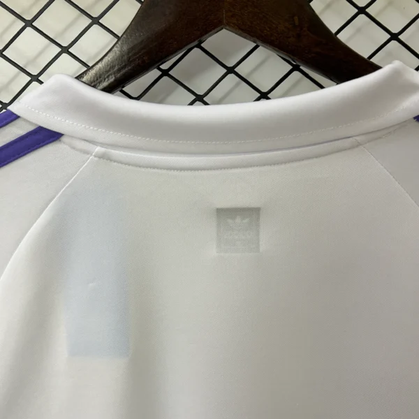 Maglia Real Madrid 1984-1985 Bianca scollo anteriore