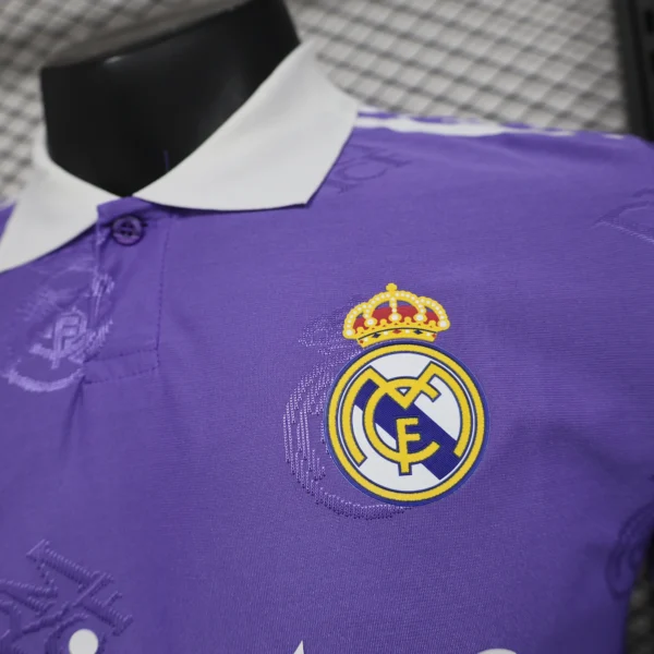 Maglia Real Madrid 2025-2026 Viola stemma