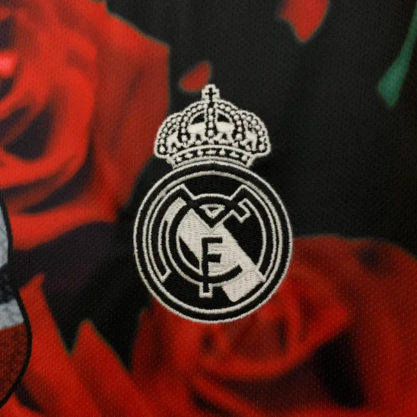 Maglia Real Madrid 2025-2026 Serpente stemma