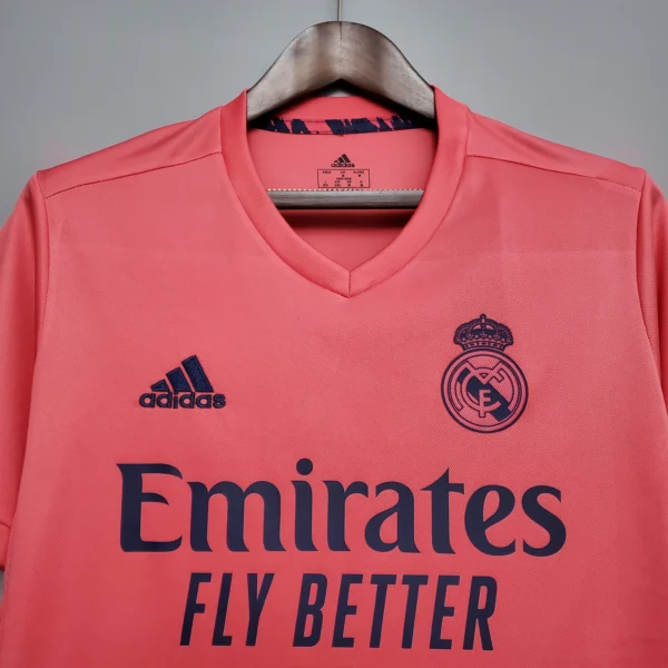 Maglia retro Real Madrid 2020-2021 rosa collo