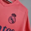 Maglia retro Real Madrid 2020-2021 rosa stemma