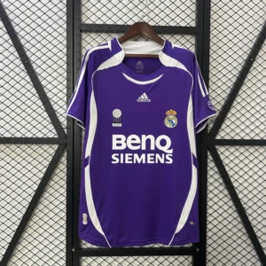 Maglia retrò Real Madrid viola 2006-2007