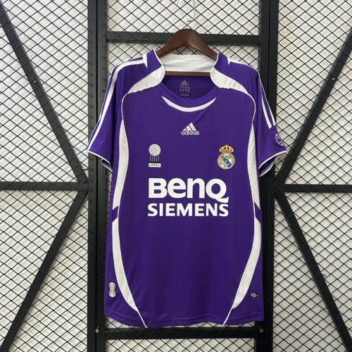 Maglia retrò Real Madrid viola 2006-2007