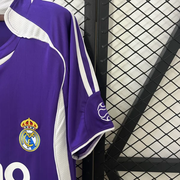 Maglia retrò Real Madrid viola 2006-2007 manica