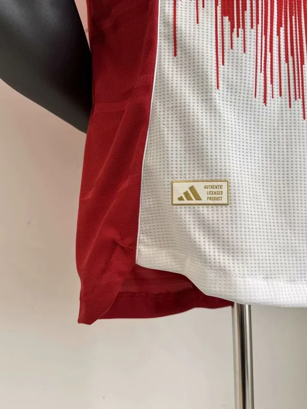 Nuova Maglia Bayern Monaco 2025-2026 originale