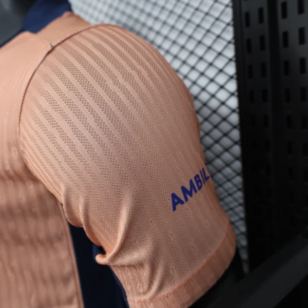 NNuova maglia FC Barcelona 2025-2026 beige manica