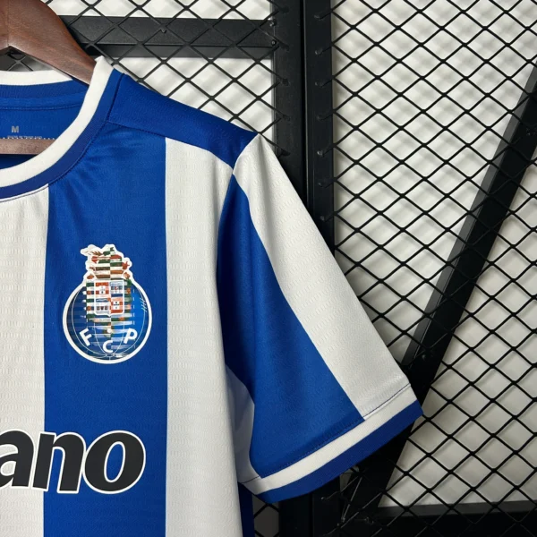 Nuova maglia FC Porto 2025-2026 manica