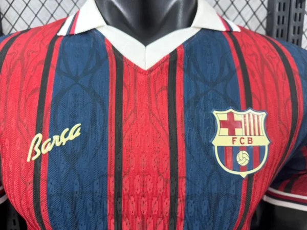 Nuova maglia FC Barcelona 125 anniversario 2025-2026 collo