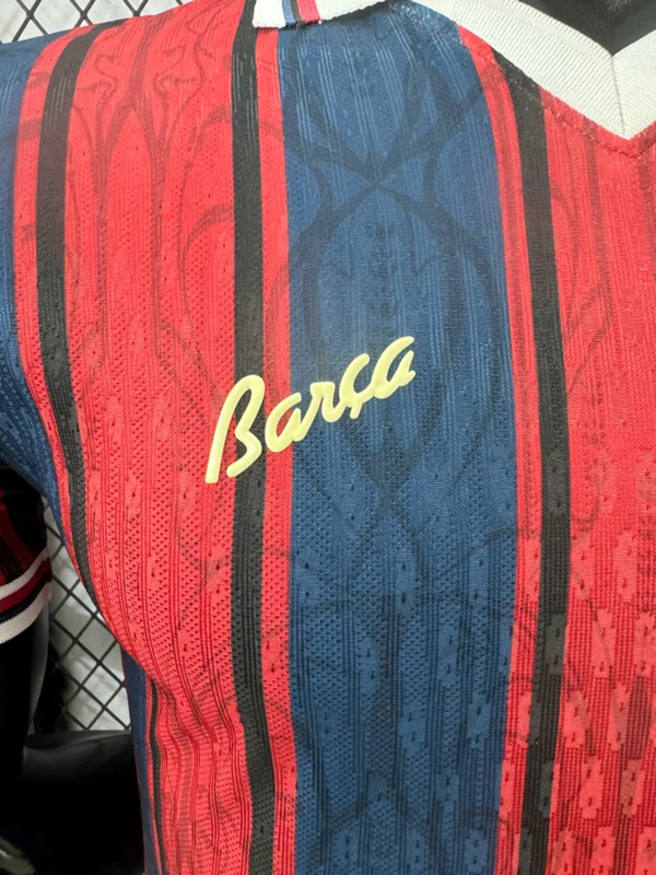 Nuova maglia FC Barcelona 125 anniversario 2025-2026 logo