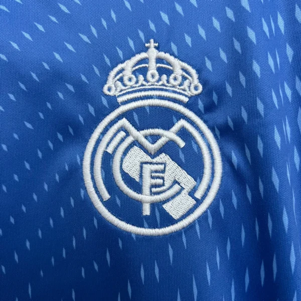 Nuova maglia Real Madrid 2025-2026 Blu stemma