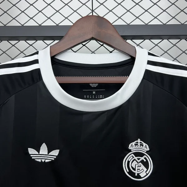 Nuova maglia Real Madrid Nera 2025-2026 collo