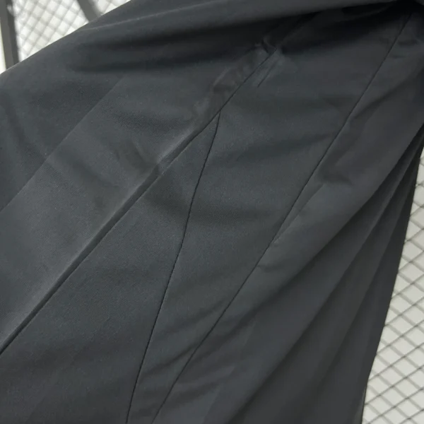 Nuova maglia Real Madrid Nera 2025-2026 lato