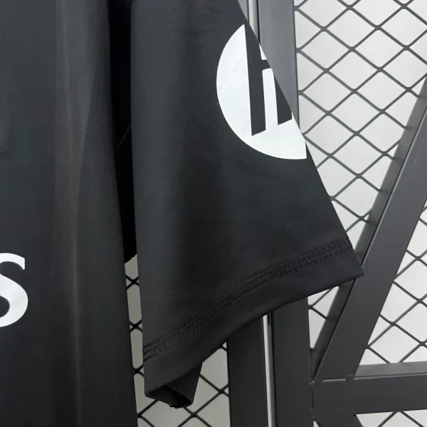 Nuova maglia Real Madrid Nera 2025-2026 manica