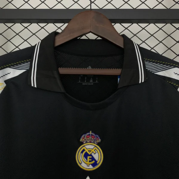 Nuova maglia Real Madrid 2025-2026 nera collo
