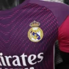Maglia Viola Real Madrid 2025-2026 stemma