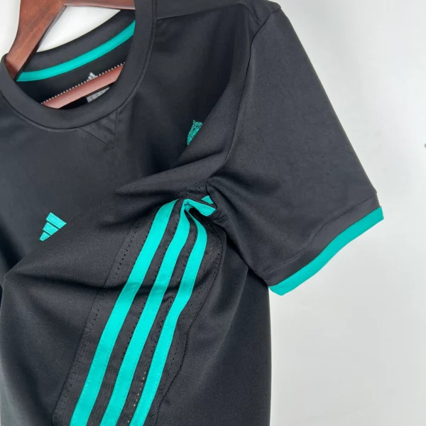 Maglia Nera Real Madrid 2017-2018 Ronaldo lato