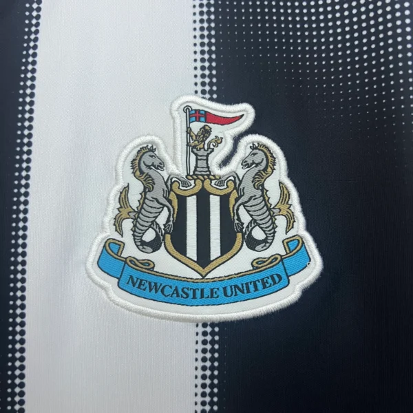 maglia Newcastle United Tonali 2025-2026 prima divisa versione tifoso stemma