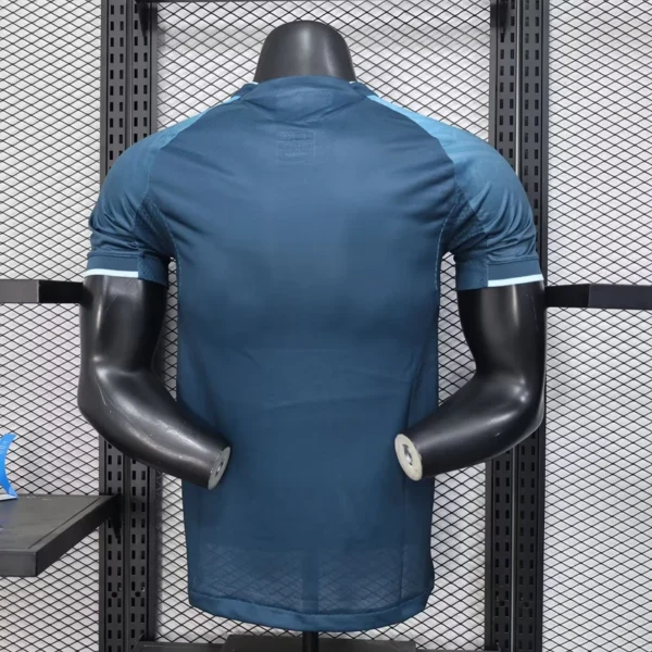 Maglia Real Madrid Blu 2025-2026 con numero