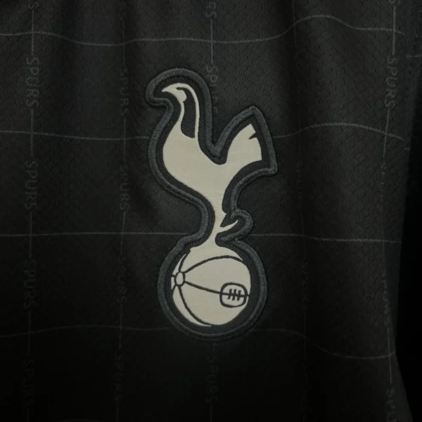 Maglia Tottenham 2025-2026 nera stemma