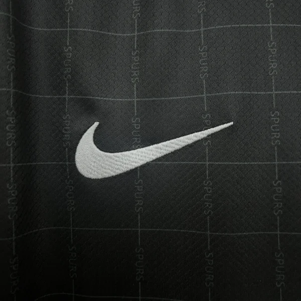 Maglia Tottenham 2025-2026 nera logo